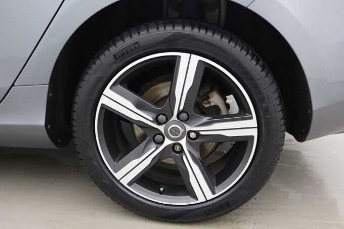 Volvo V40 D2 R-Design Pro Manual