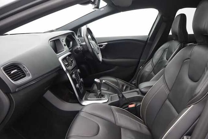 Volvo V40 D2 R-Design Pro Manual