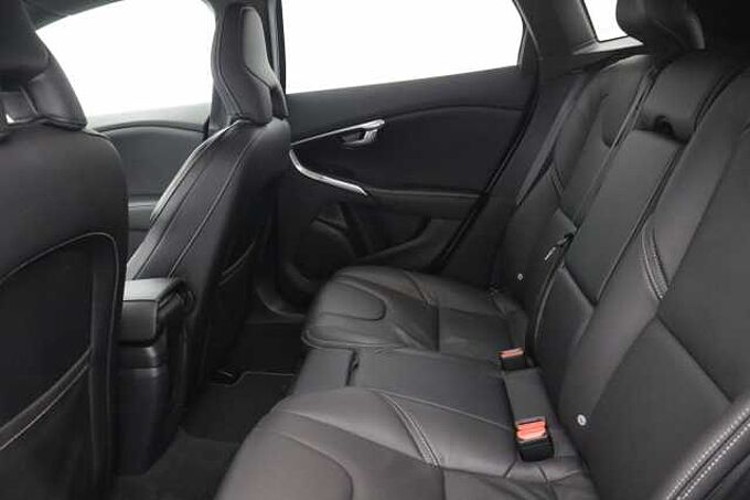 Volvo V40 D2 R-Design Pro Manual