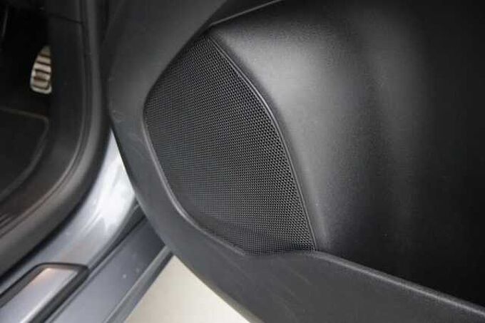 Volvo V40 D2 R-Design Pro Manual