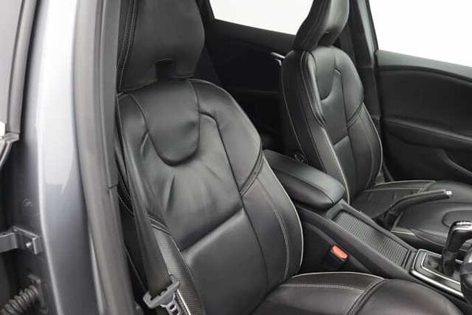 Volvo V40 D2 R-Design Pro Manual