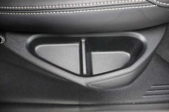 Volvo V40 D2 R-Design Pro Manual