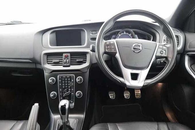 Volvo V40 D2 R-Design Pro Manual