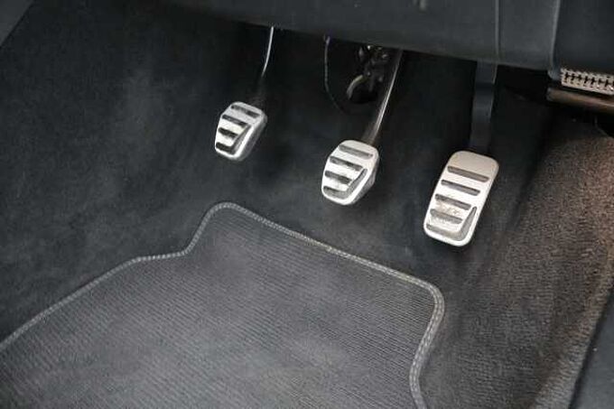 Volvo V40 D2 R-Design Pro Manual