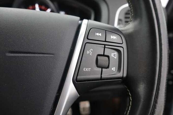 Volvo V40 D2 R-Design Pro Manual