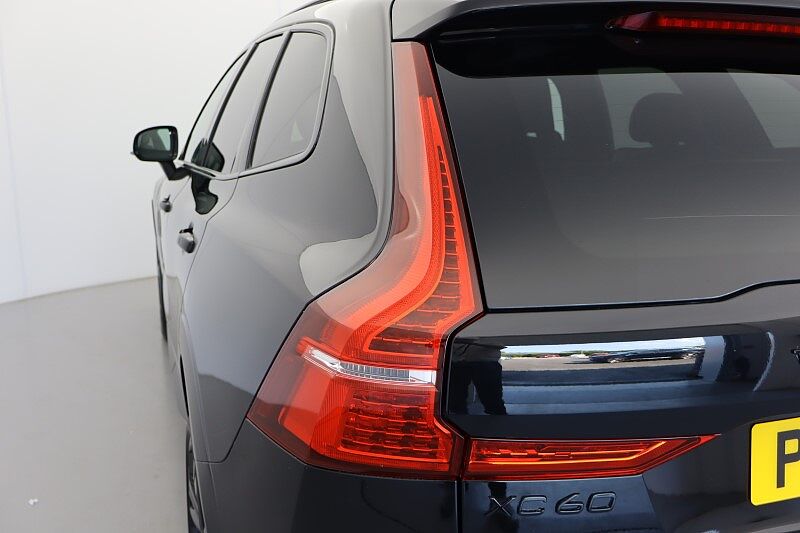 Volvo XC60 Black Edition Ultra, T8 AWD Plug-in hybrid, Electric/Petrol