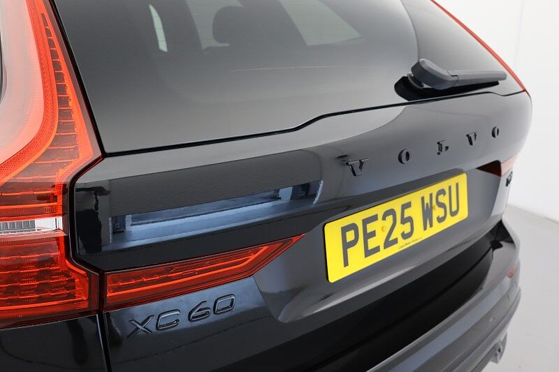 Volvo XC60 Black Edition Ultra, T8 AWD Plug-in hybrid, Electric/Petrol