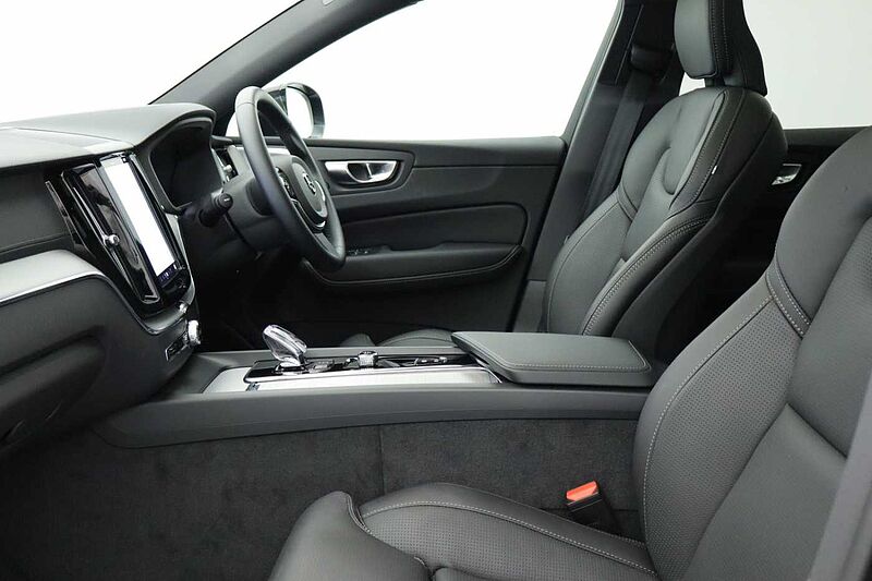 Volvo XC60 Black Edition Ultra, T8 AWD Plug-in hybrid, Electric/Petrol