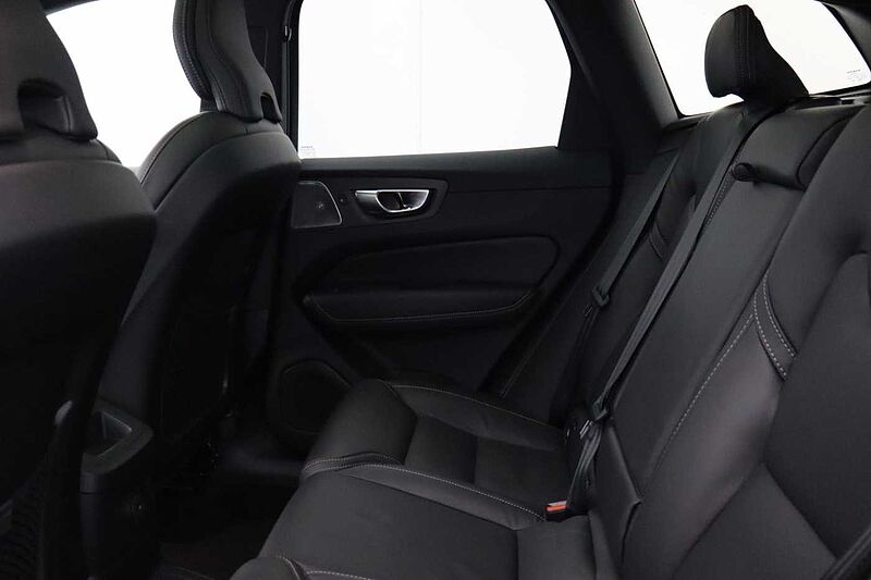 Volvo XC60 Black Edition Ultra, T8 AWD Plug-in hybrid, Electric/Petrol