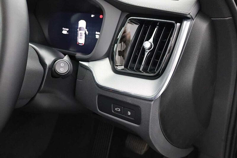 Volvo XC60 Black Edition Ultra, T8 AWD Plug-in hybrid, Electric/Petrol