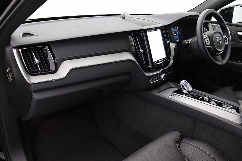 Volvo XC60 Black Edition Ultra, T8 AWD Plug-in hybrid, Electric/Petrol