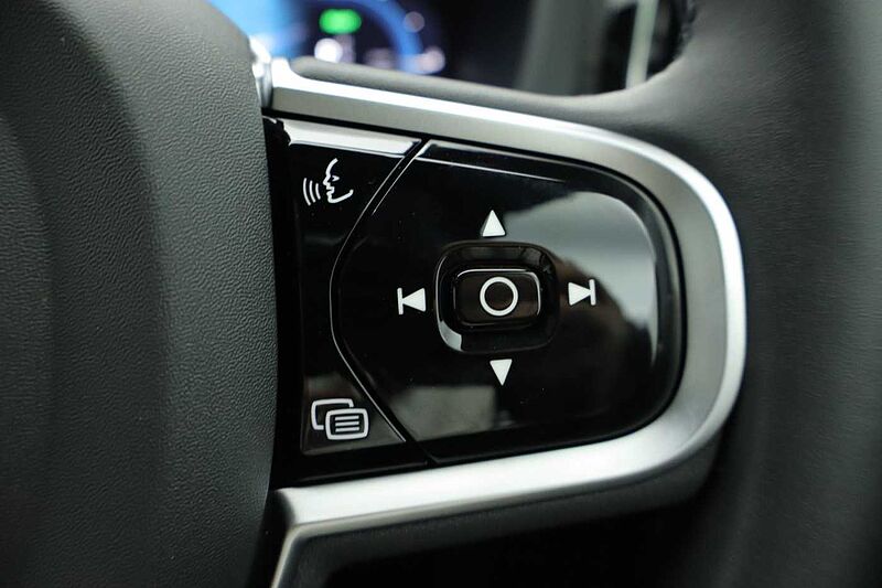 Volvo XC60 Black Edition Ultra, T8 AWD Plug-in hybrid, Electric/Petrol