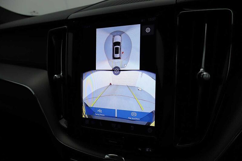 Volvo XC60 Black Edition Ultra, T8 AWD Plug-in hybrid, Electric/Petrol