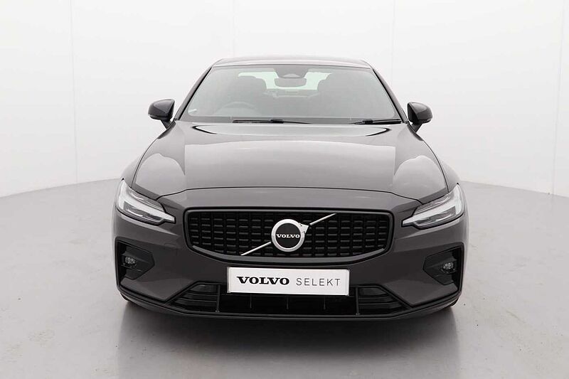 Volvo S60 Plus, B5 mild hybrid, Petrol, Dark