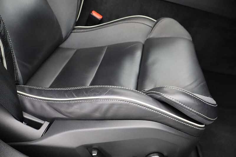 Volvo S60 Plus, B5 mild hybrid, Petrol, Dark