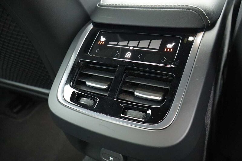 Volvo S60 Plus, B5 mild hybrid, Petrol, Dark