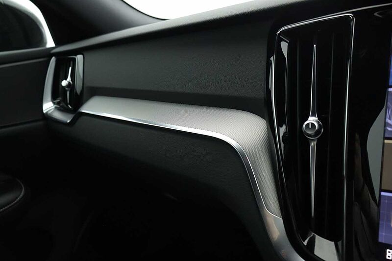 Volvo S60 Plus, B5 mild hybrid, Petrol, Dark
