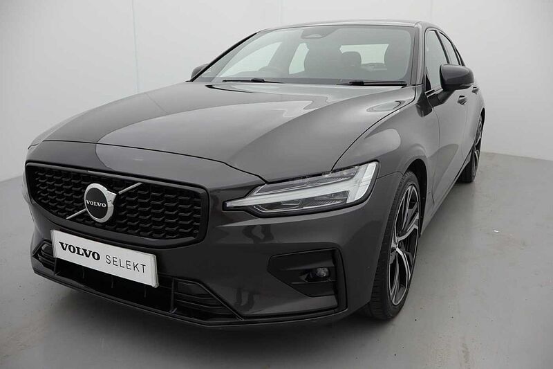 Volvo S60 Plus, B5 mild hybrid, Petrol, Dark