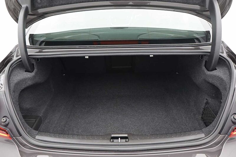 Volvo S60 Plus, B5 mild hybrid, Petrol, Dark