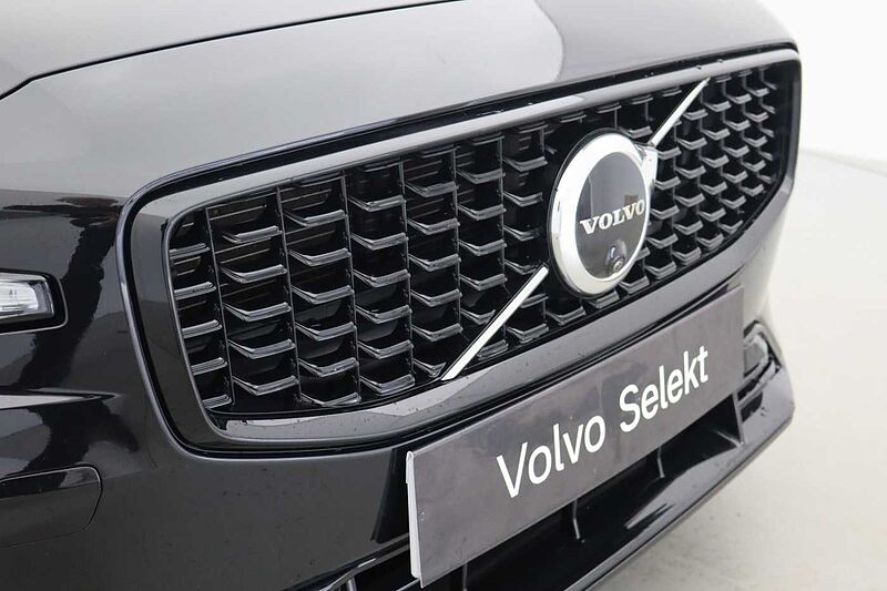 Volvo S60 Plus, B5 AWD Mild hybrid, Petrol, Dark