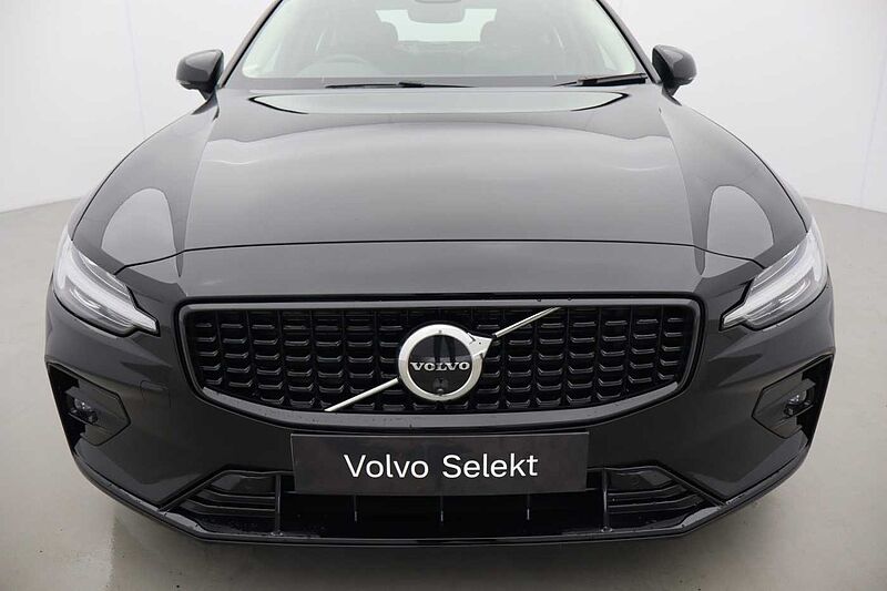 Volvo S60 Plus, B5 AWD Mild hybrid, Petrol, Dark