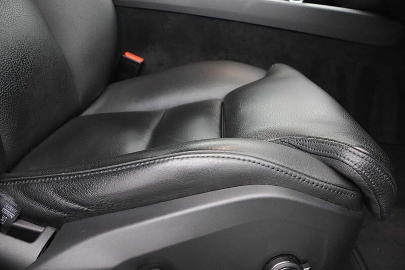 Volvo S60 Plus, B5 AWD Mild hybrid, Petrol, Dark