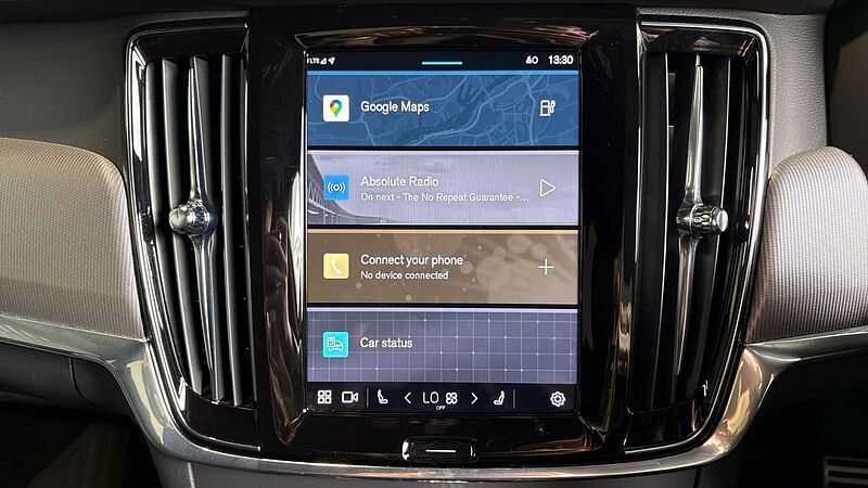 Volvo S90 Recharge R-Design, T8 AWD plug-in(Rear Camera-19'Alloys-Tinted Windows)