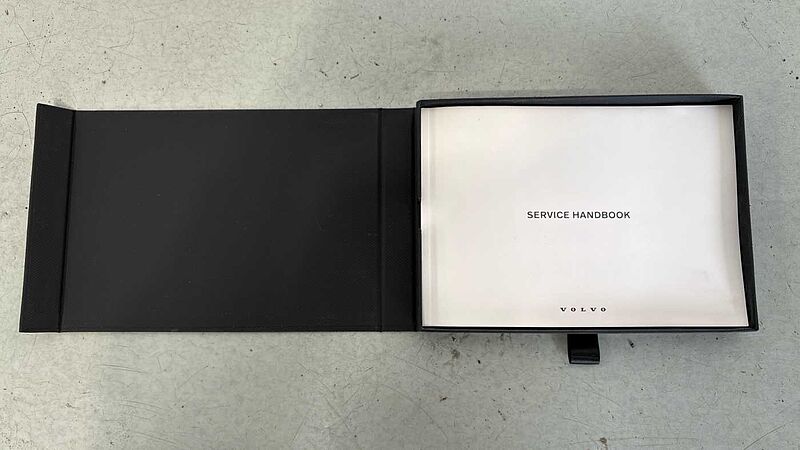 Volvo S90 Recharge R-Design, T8 AWD plug-in(Rear Camera-19'Alloys-Tinted Windows)