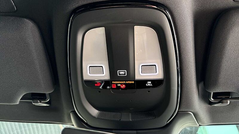 Volvo S90 Recharge R-Design, T8 AWD plug-in(Rear Camera-19'Alloys-Tinted Windows)