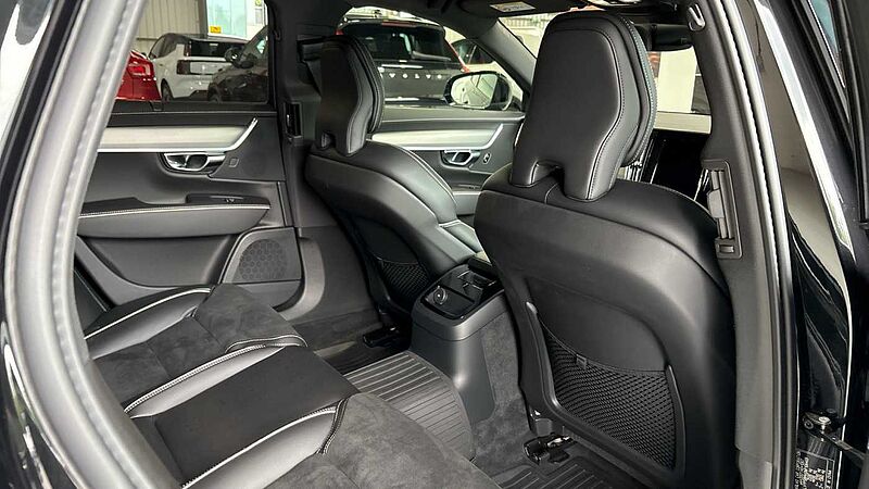 Volvo S90 Recharge R-Design, T8 AWD plug-in(Rear Camera-19'Alloys-Tinted Windows)