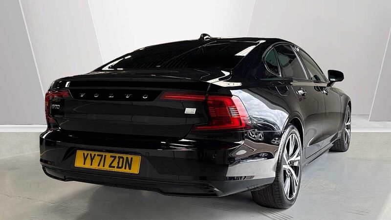 Volvo S90 Recharge R-Design, T8 AWD plug-in(Rear Camera-19'Alloys-Tinted Windows)
