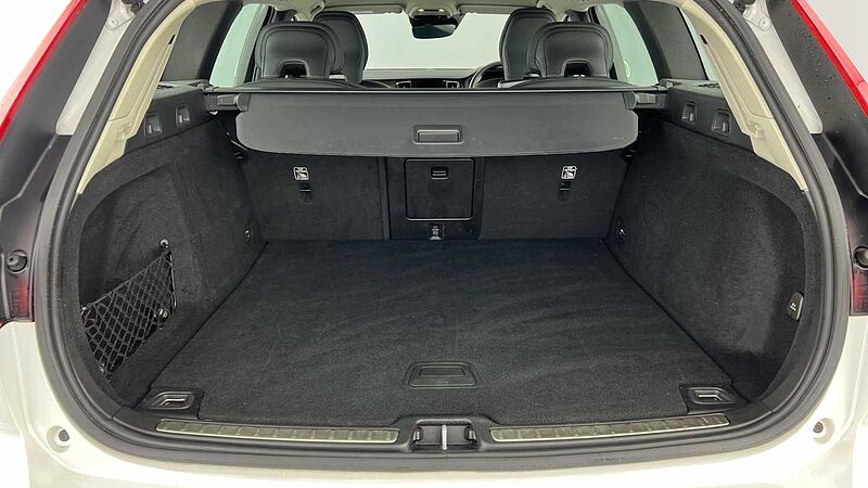 Volvo V60 Cross Country Cross Country, B5 AWD mild hybrid(Rear Camera-20'Alloys-Heated Seats)