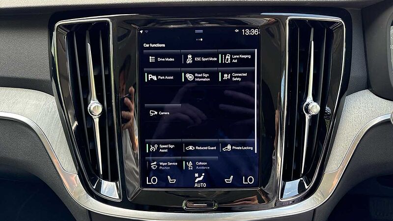 Volvo V60 Cross Country Cross Country, B5 AWD mild hybrid(Rear Camera-20'Alloys-Heated Seats)