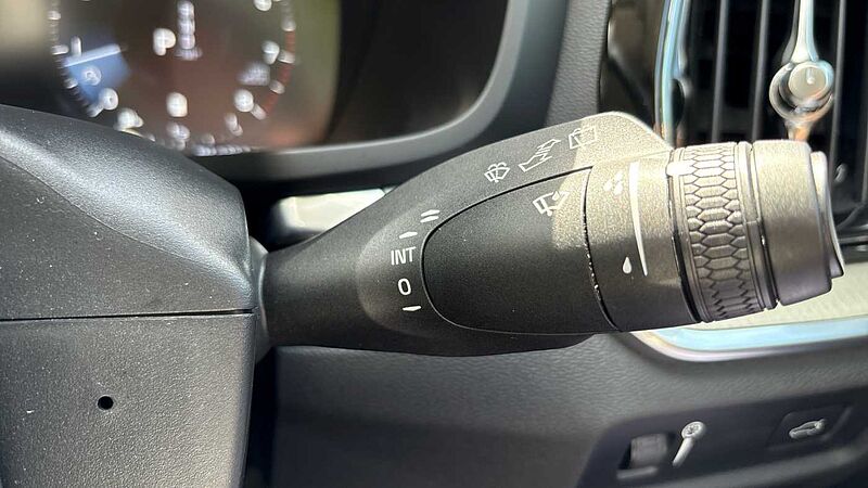Volvo V60 Cross Country Cross Country, B5 AWD mild hybrid(Rear Camera-20'Alloys-Heated Seats)