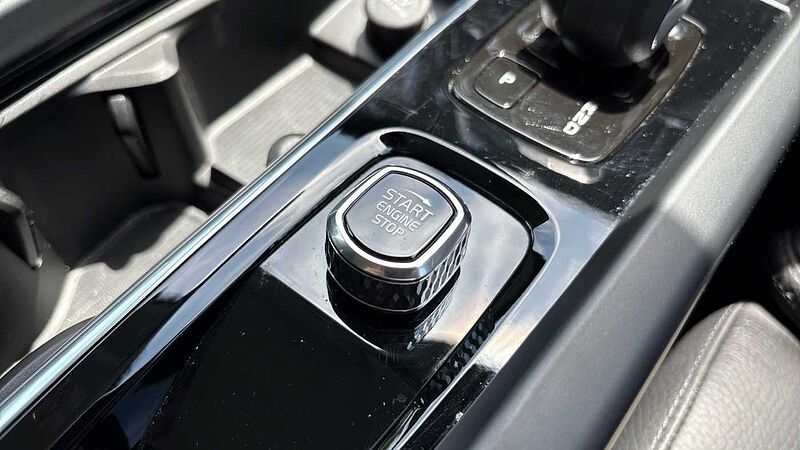 Volvo V60 Cross Country Cross Country, B5 AWD mild hybrid(Rear Camera-20'Alloys-Heated Seats)