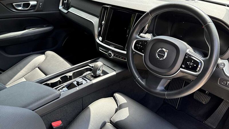 Volvo V60 Cross Country Cross Country, B5 AWD mild hybrid(Rear Camera-20'Alloys-Heated Seats)