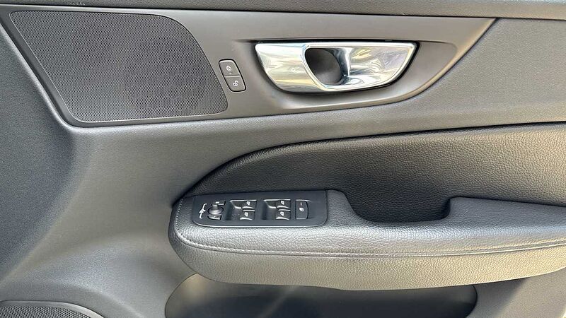 Volvo V60 Cross Country Cross Country, B5 AWD mild hybrid(Rear Camera-20'Alloys-Heated Seats)