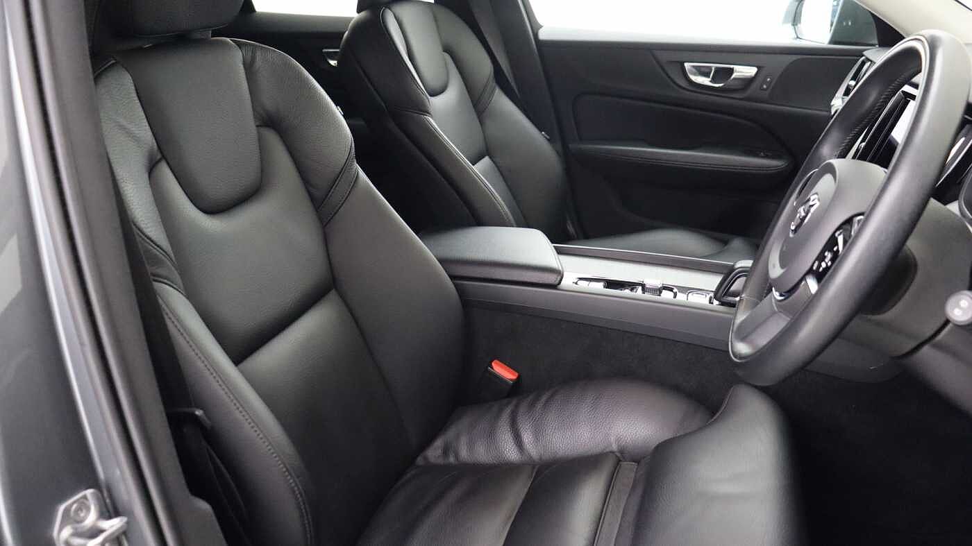 Volvo V60 B5 (P) AWD Pro (Driver Assist pack, Climate Pack, Tinted Windows)