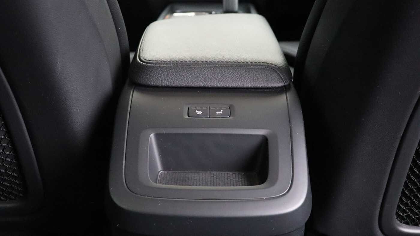 Volvo V60 B5 (P) AWD Pro (Driver Assist pack, Climate Pack, Tinted Windows)