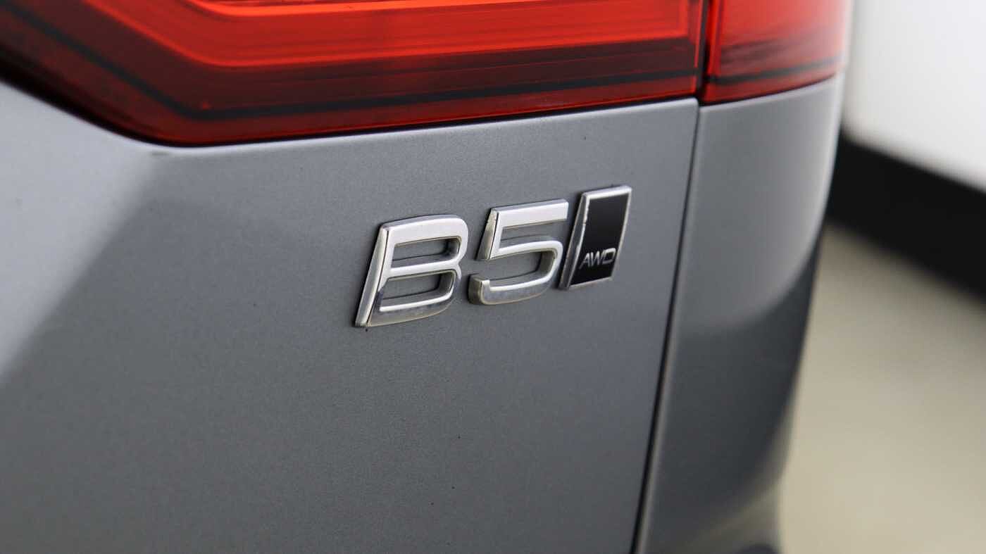 Volvo V60 B5 (P) AWD Pro (Driver Assist pack, Climate Pack, Tinted Windows)