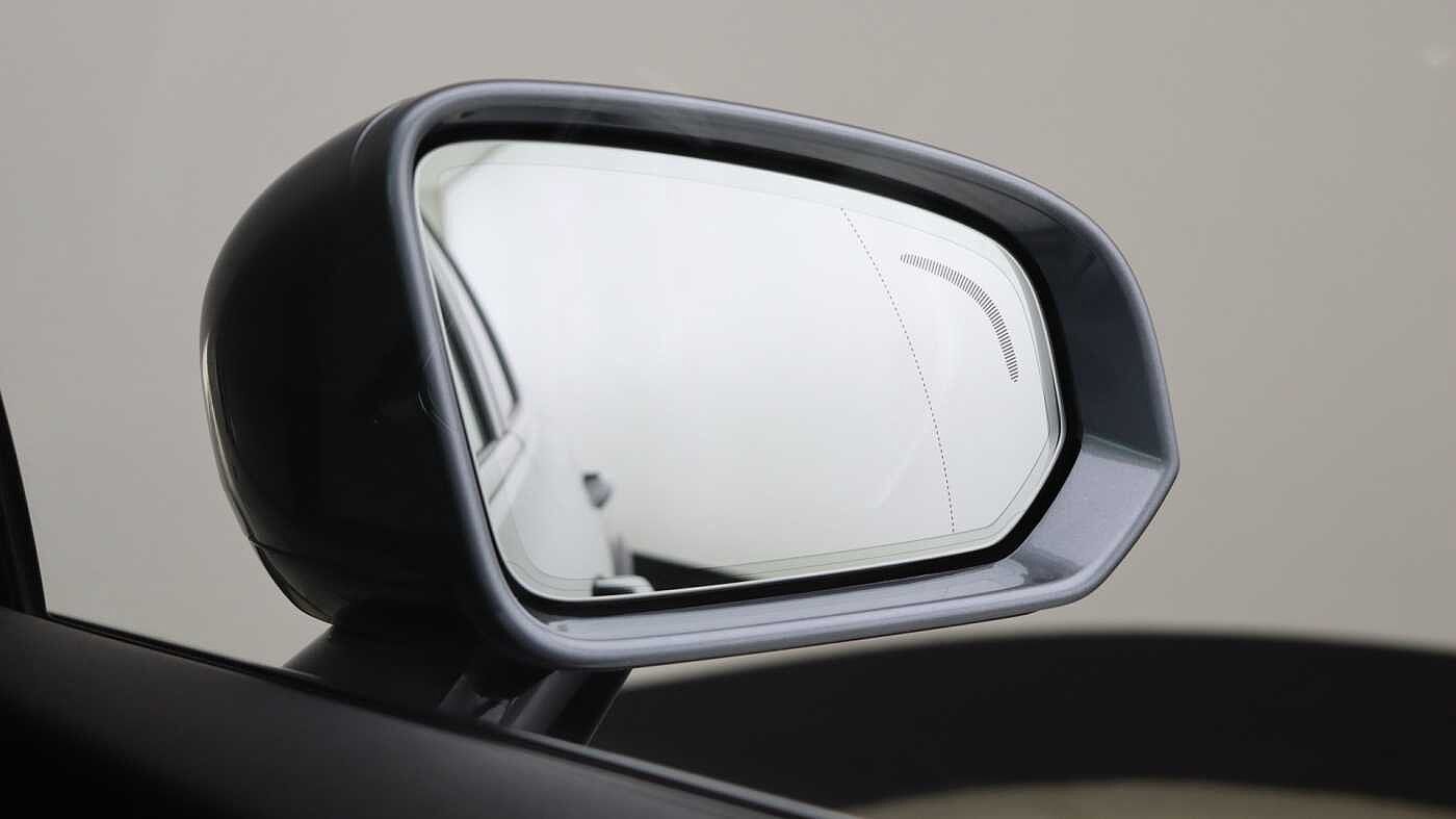 Volvo V60 B5 (P) AWD Pro (Driver Assist pack, Climate Pack, Tinted Windows)