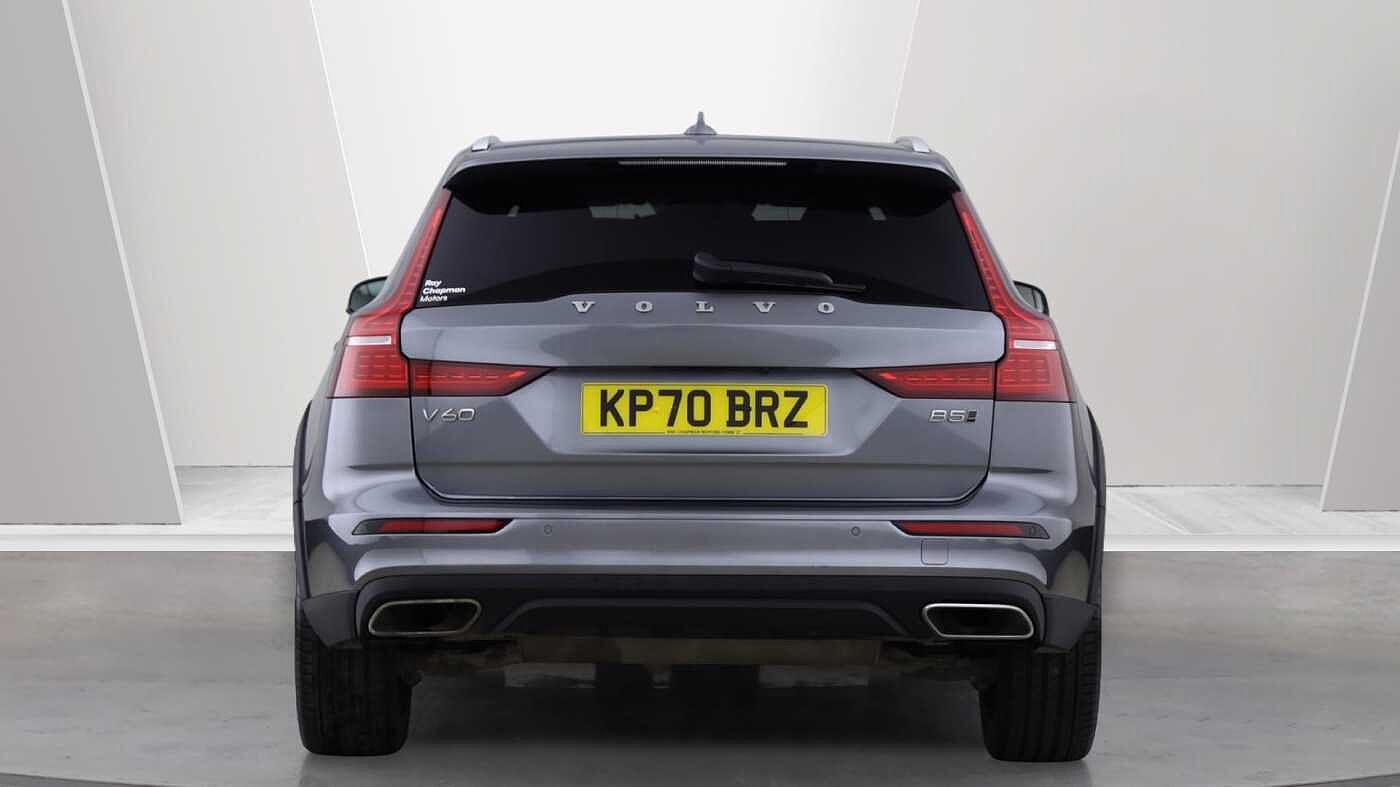 Volvo V60 B5 (P) AWD Pro (Driver Assist pack, Climate Pack, Tinted Windows)