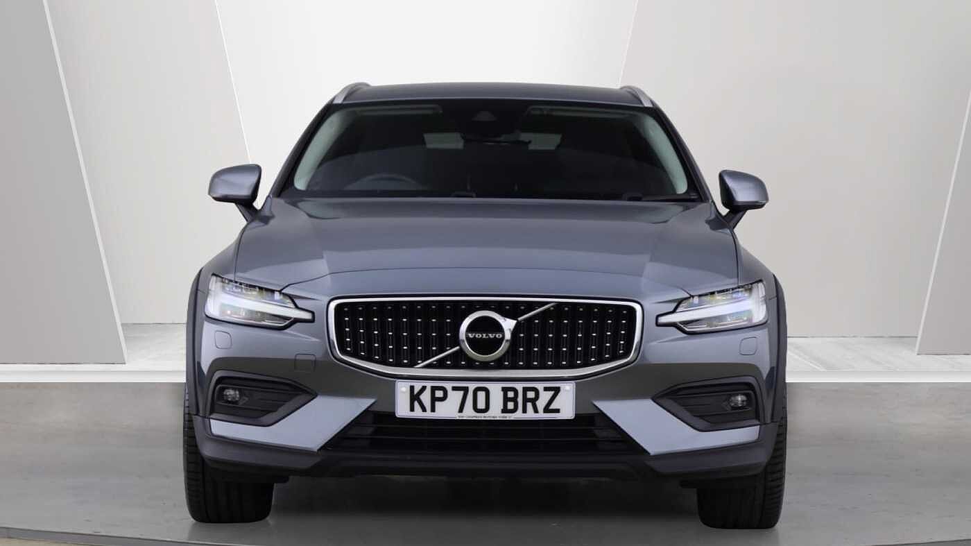 Volvo V60 B5 (P) AWD Pro (Driver Assist pack, Climate Pack, Tinted Windows)