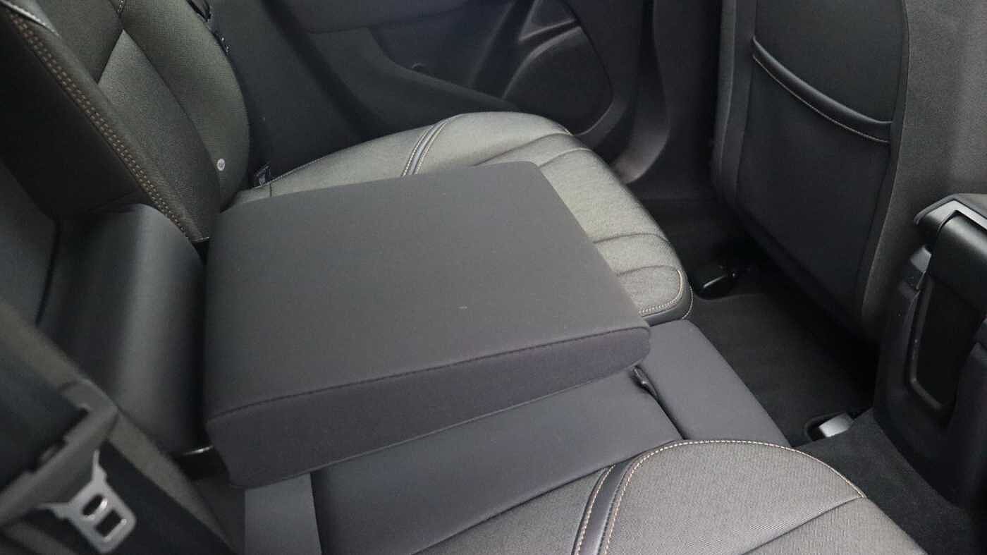 Volvo V40 Cross Country D2 Manual (Winter Pack, Heated Seats, City Safety, Bluetooth, )