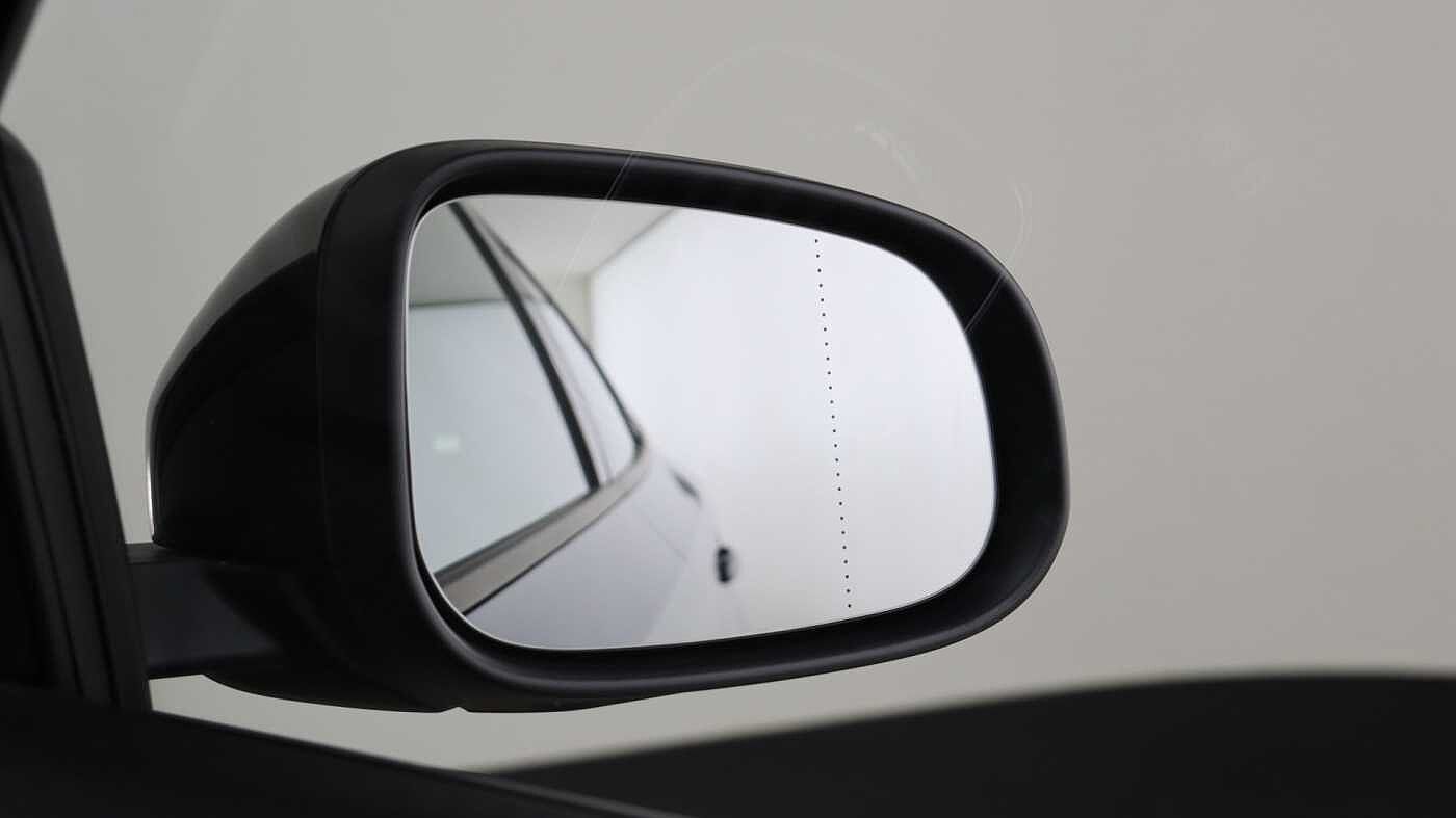 Volvo V40 Cross Country D2 Manual (Winter Pack, Heated Seats, City Safety, Bluetooth, )