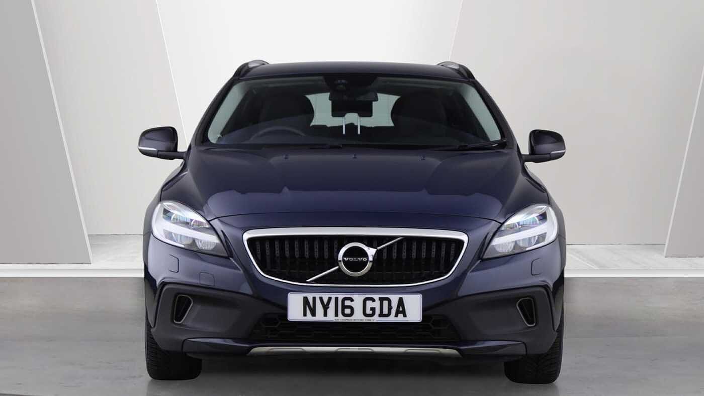 Volvo V40 Cross Country D2 Manual (Winter Pack, Heated Seats, City Safety, Bluetooth, )