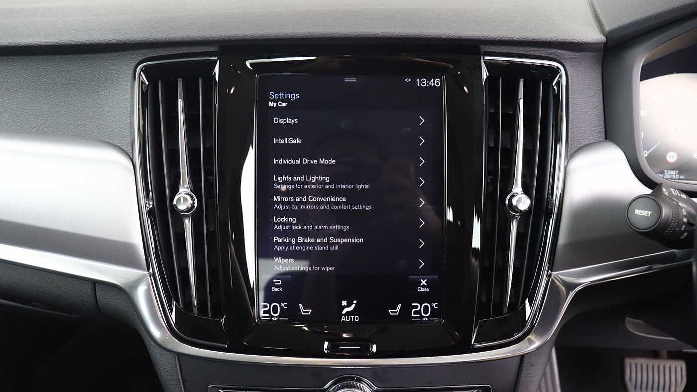Volvo S90 D4 Momentum Auto (Pilot Assist, Winter Pack, Bluetooth)