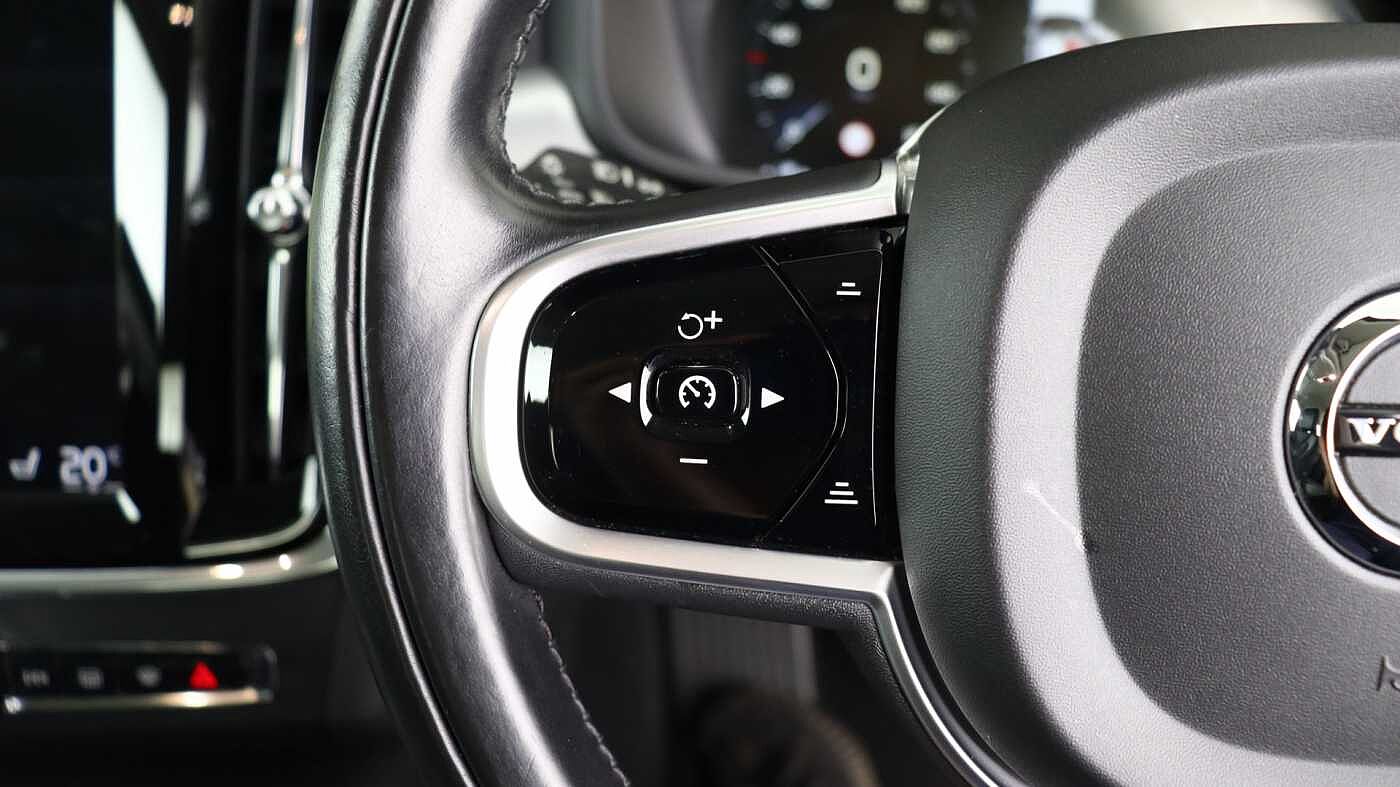 Volvo S90 D4 Momentum Auto (Pilot Assist, Winter Pack, Bluetooth)