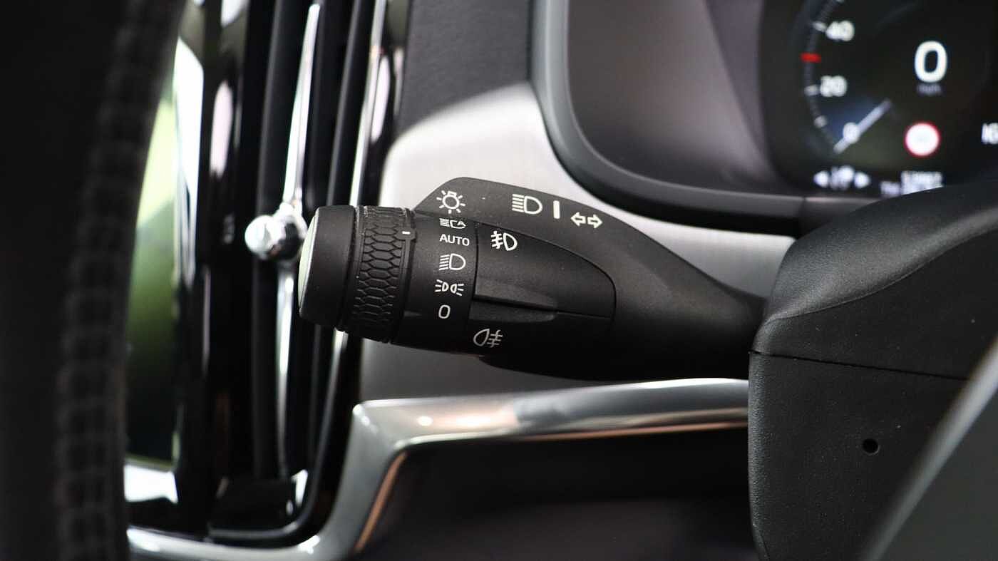 Volvo S90 D4 Momentum Auto (Pilot Assist, Winter Pack, Bluetooth)
