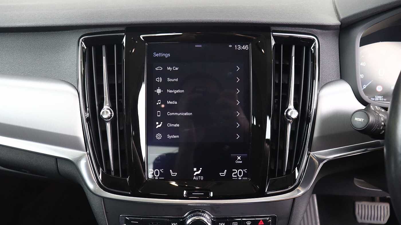 Volvo S90 D4 Momentum Auto (Pilot Assist, Winter Pack, Bluetooth)
